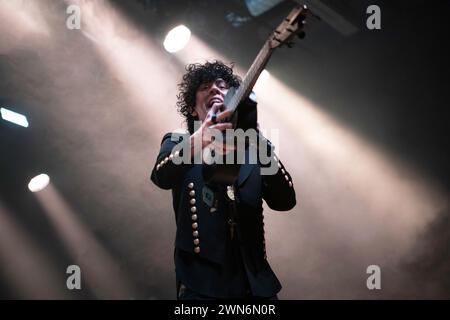 Laura Pergolizzi, alias LP, che si esibisce dal vivo alla Columbiahalle di Berlino Foto Stock