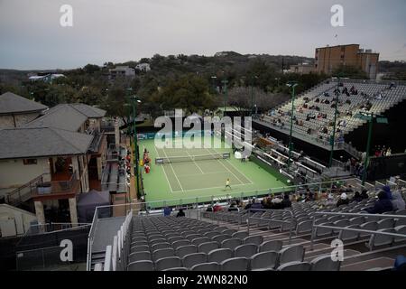 Austin, Texas, SPO. 29 febbraio 2024. Anastasia Sevastova (Lettonia) e Sloane Stephens (USA) giocano una partita giovedì 29 febbraio 2024 durante la sesta giornata dell'ATX Open al Westwood Country Club di Austin, Texas. (Credit Image: © Dustin Safranek/ZUMA Press Wire) SOLO PER USO EDITORIALE! Non per USO commerciale! Foto Stock