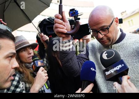 Foto Spada/LaPresse 01 marzo 2024 - Brescia, Italia - cronaca - Tribunale di Brescia prima udienza della revisione del processo della strage di erba nella foto: azouz marzouk 01 marzo 2024, 2024 Brescia, Italia - relazione - Tribunale del calcio di Brescia prima udienza della revisione del processo al massacro di erba nella foto: azouz marzouk credito: LaPresse/Alamy Live News Foto Stock