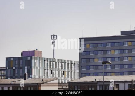 Plattenbauten, aufgenommen im Berliner Stadtteil Lichtenberg a Berlino, 29.02.2024. Berlin Deutschland *** edifici prefabbricati, fotografati nel quartiere berlinese di Lichtenberg a Berlino, 29 02 2024 Berlino Germania Copyright: XFlorianxGaertnerx Foto Stock