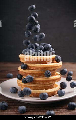 pancake, mirtillo, levitazione, piatto, bacche, brunch, cibo Foto Stock