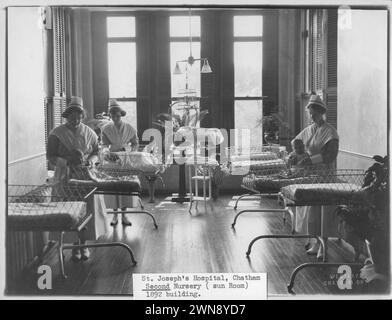 Infermieri che curano i neonati il secondo asilo d'avena del St-Joseph's Hospital di Chatham, Ontario, 1892 Foto Stock