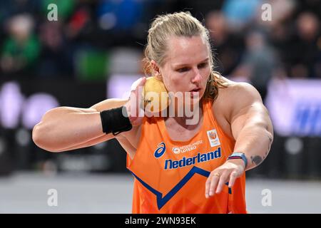 Glasgow, Regno Unito. 1 marzo 2024. GLASGOW, REGNO UNITO - 1 MARZO: L'olandese Jessica Schilder gareggia nel Women's Shot put durante la prima giornata dei Campionati mondiali di atletica leggera indoor di Glasgow 2024 all'Emirates Arena il 1° marzo 2024 a Glasgow, Regno Unito. (Foto di Andy Astfalck/Agenzia BSR) credito: Agenzia BSR/Alamy Live News Foto Stock