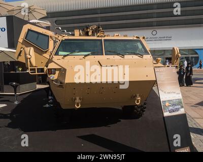 Abu Dhabi, Emirati Arabi Uniti - 25 febbraio 2015: Arquus Defense VAB MK3 6x6 veicoli corazzati di peso medio all'IDEX 2015 Foto Stock