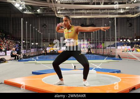 Il tedesco Yemisi Ogunleye in azione durante il Women's Shot messo durante il primo giorno dei Campionati mondiali di atletica indoor all'Emirates Arena di Glasgow. Data foto: Venerdì 1 marzo 2024. Foto Stock