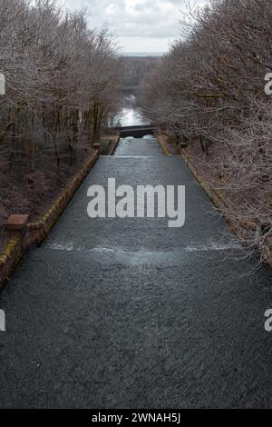 Traboccare dal serbatoio di Yarrow al serbatoio di Anglezarke Chorley Lancashire Regno Unito Foto Stock