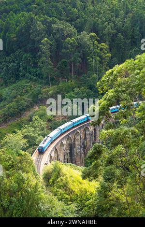 Una vista del ponte dei nove archi nello Sri Lanka Foto Stock