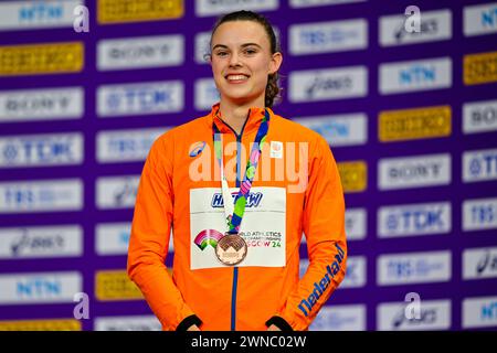 Glasgow, Regno Unito. 1 marzo 2024. GLASGOW, REGNO UNITO - 1 MARZO: Sofie Dokter dei Paesi Bassi, vincitrice della medaglia di bronzo, dopo aver partecipato al Pentathlon femminile durante il primo giorno dei Campionati mondiali di atletica leggera indoor Glasgow 2024 all'Emirates Arena il 1° marzo 2024 a Glasgow, Regno Unito. (Foto di Andy Astfalck/Agenzia BSR) credito: Agenzia BSR/Alamy Live News Foto Stock