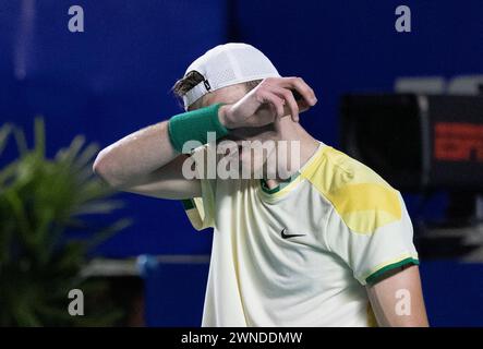 Acapulco, Messico. 1 marzo 2024. Jack Draper del Regno Unito reagisce durante la semifinale contro Alex De Minaur dell'Australia al torneo di tennis ATP Mexican Open 2024 ad Acapulco, Messico, 1 marzo 2024. Crediti: Li Mengxin/Xinhua/Alamy Live News Foto Stock