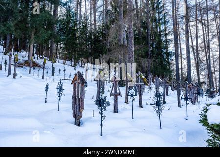 BRUNICO, ITALIA - 25 GENNAIO 2024: Cimitero dei soldati di BRUNICO, noto come cimitero austro-ungarico Foto Stock