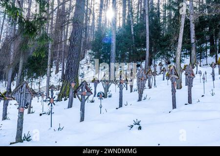 BRUNICO, ITALIA - 25 GENNAIO 2024: Cimitero dei soldati di BRUNICO, noto come cimitero austro-ungarico Foto Stock