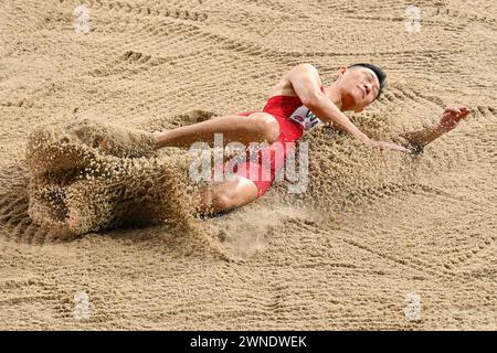 Glasgow, Regno Unito. 2 marzo 2024. GLASGOW, REGNO UNITO - 2 MARZO: Jianan Wang della Cina gareggia nel Men's Long Jump durante la seconda giornata dei Campionati mondiali di atletica leggera indoor Glasgow 2024 all'Emirates Arena il 2 marzo 2024 a Glasgow, Regno Unito. (Foto di Andy Astfalck/Agenzia BSR) credito: Agenzia BSR/Alamy Live News Foto Stock