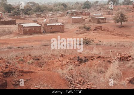 Ouagadougou, Burkina Faso. Dicembre 2017. Tipico villaggio agricolo vicino alla capitale Foto Stock