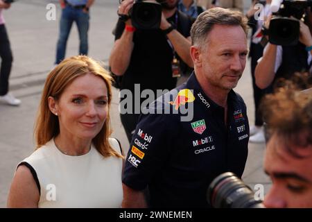 Christian e Geri Horner prima del Gran Premio del Bahrain al circuito Internazionale del Bahrain, Sakhir. Data foto: Sabato 2 marzo 2024. Foto Stock