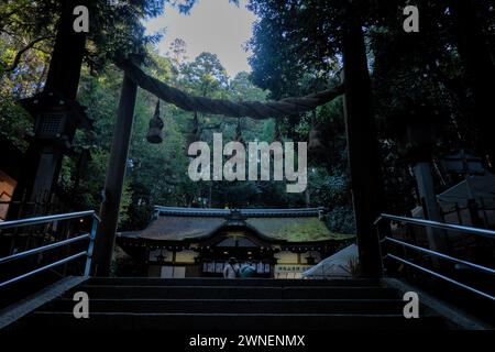 Santuario Saijinja sul sentiero Yamanobe no Michi, Nara, Giappone Foto Stock