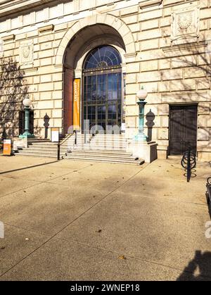 Washington, D.C. US - 12.16.2023: Ingresso ad arco al National Museum of Asian Art dello Smithsonian Institution Foto Stock