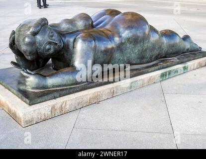 Mujer con espejo. Madrid. España Foto Stock