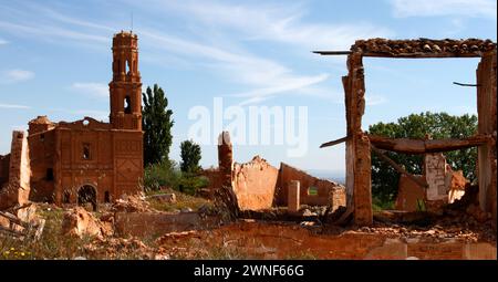 Dettagli dei resti in rovina di Belchite, distrutti durante la guerra civile spagnola Foto Stock