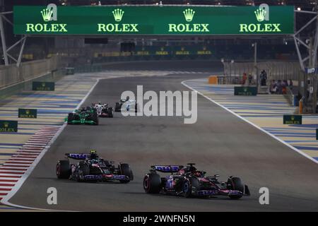 Sakhir, Bahrein. 2 marzo 2024. Esteban Ocon (fra) Alpine F1 Team A524. 02.03.2024. Campionato del mondo di formula 1, Rd 1, Gran Premio del Bahrain, Sakhir, Bahrain, giorno della gara. Il credito fotografico dovrebbe essere: XPB/Alamy Live News. Foto Stock