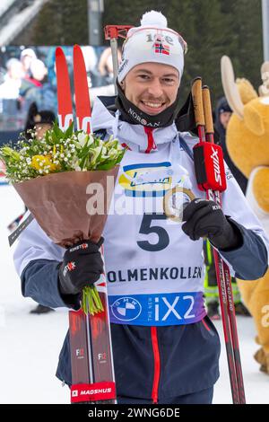 Oslo, Norvegia 02 marzo 2024, Sturla Holm Laegreid norvegese durante la cerimonia della medaglia per gli uomini 15km partenza di massa al BMW IBU World Cup Biathlon di Holmenkollen Oslo, Norvegia crediti: Nigel Waldron/Alamy Live News Foto Stock