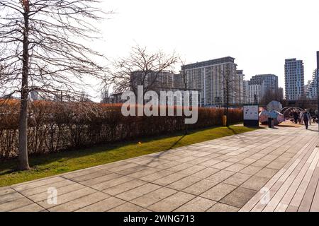 Belgrado, Serbia - 8 FEB 2024: Belgrade Waterfront è un progetto di sviluppo del rinnovamento urbano guidato dal governo serbo volto a migliorare Belgr Foto Stock