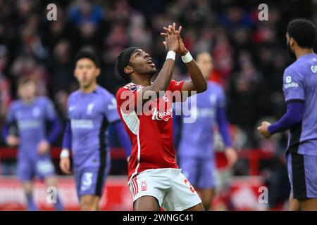 Anthony Elanga del Nottingham Forest reagisce dopo un'occasione persa in porta durante la partita di Premier League tra Nottingham Forest e Liverpool al City Ground di Nottingham sabato 2 marzo 2024. (Foto: Jon Hobley | mi News) (foto di mi News/NurPhoto) crediti: NurPhoto SRL/Alamy Live News Foto Stock