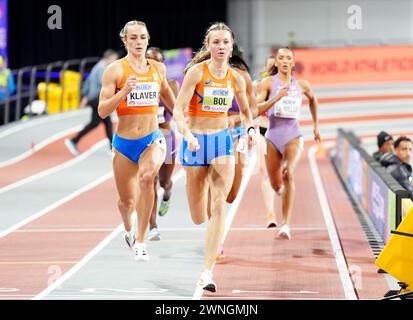 Lieke Klaver e Femke Bol olandesi nei 400 metri femminili durante il secondo giorno dei Campionati mondiali di atletica indoor all'Emirates Arena di Glasgow. Data foto: Sabato 2 marzo 2024. Foto Stock