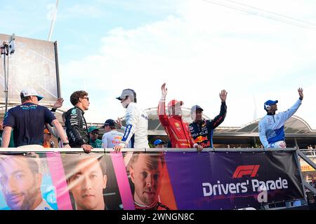 Sakhir, Bahrein. 2 marzo 2024. 02.03.2024, Bahrain International Circuit, Sakhir, Formula 1 Gulf Air Bahrain Grand Prix 2024, nella foto Logan Sargeant (USA), Williams Racing, George Russell (GBR), Mercedes-AMG Petronas Formula One Team, Alexander Albon (GBR), Williams Racing, Carlos Sainz Jr. Credito: dpa Picture Alliance/Alamy Live News Foto Stock