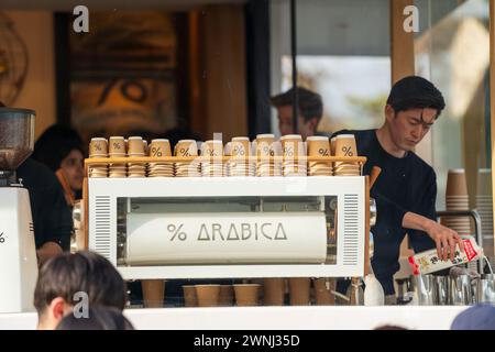 Bar con caffè in qualità arabica. Una famosa destinazione turistica a Kyoto Arashiyama. Foto Stock
