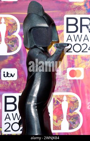 BRIT Walking Act bei der Verleihung der 44. BRIT Awards 2023 nella der O2 Arena. Londra, 02.03.2024 *** BRIT Walking Act alla presentazione dei BRIT Awards 44 2023 all'O2 Arena di Londra, 02 03 2024 foto:XS.xVasx/xFuturexImagex brit Awards 4306 Foto Stock