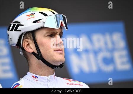 Les Mureaux, Francia. 3 marzo 2024. Belga Dries Van Gestel di TotalEnergies nella foto al via della prima tappa della gara di ciclismo a tappe Parigi-Nizza di otto giorni, da e per Les Mureaux (157 km), domenica 03 marzo 2024. BELGA PHOTO JASPER JACOBS credito: Belga News Agency/Alamy Live News Foto Stock