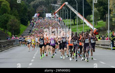 Roma, Italia. 3 marzo 2024. 03/03/2024 - Roma, Italia - Cronaca - il Podio della Roma Ostia. Nella foto la partenza della mezza maratona Roma Ostia credito: LaPresse/Alamy Live News Foto Stock