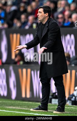 Burnley, Regno Unito. 3 marzo 2024. Andoni Iraola manager del Bournemouth reagisce durante la partita di Premier League Burnley vs Bournemouth a Turf Moor, Burnley, Regno Unito, 3 marzo 2024 (foto di Cody Froggatt/News Images) a Burnley, Regno Unito, il 3/3/2024. (Foto di Cody Froggatt/News Images/Sipa USA) credito: SIPA USA/Alamy Live News Foto Stock