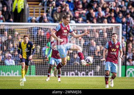 Burnley, Regno Unito. 3 marzo 2024. Burnley, Inghilterra, 3 marzo 2024 Maxime Estève di Burnley controlla la palla durante la partita di Premier League tra Burnley e Bournemouth al Turf Moor di Burnley, Inghilterra. (Richard Callis/SPP) credito: SPP Sport Press Photo. /Alamy Live News Foto Stock