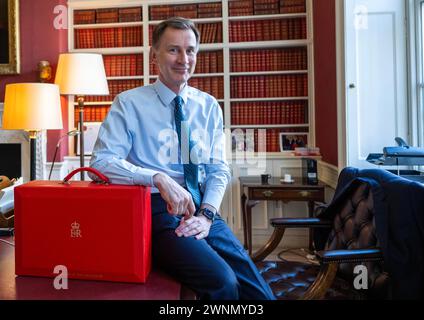 PIC mostra Jeremy Hunt Cancelliere dello Scacchiere al numero 11 di Downing Street Foto Stock