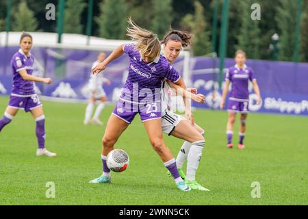 Firenze, Italia. 3 marzo 2024. Marina Georgieva (23 Fiorentina) vs Barbara Bonansea (11 Juventus) durante Fiorentina vs Juventus Women, Coppa Italia Italia Women Football Match a Firenze, Italia, 03 marzo 2024 Credit: Independent Photo Agency/Alamy Live News Foto Stock