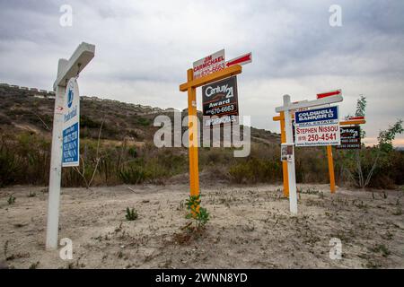 SAN DIEGO, CA- 25 febbraio 2006: Le case sono più a lungo sul mercato mentre il boom immobiliare della nazione rallenta in luoghi come la San, un tempo frizzante Foto Stock