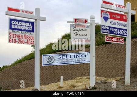 SAN DIEGO, CA- 25 febbraio 2006: Le case sono più a lungo sul mercato mentre il boom immobiliare della nazione rallenta in luoghi come la San, un tempo frizzante Foto Stock