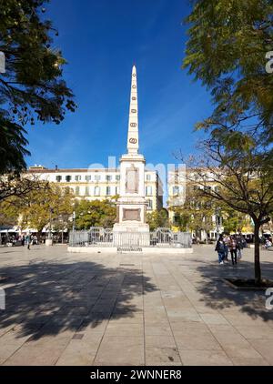 Monumento a Torrijos. Obelisco eretto in onore del generale Jose Maria de Torrijos y Uriarte in Plaza de la Merced. Malaga, Spagna. Foto Stock