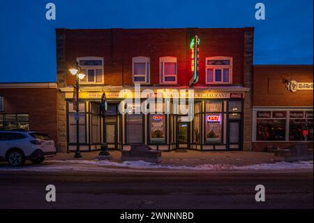 Fort MacLeod, Alberta - 18 febbraio 2024: Ristorante Silver Grill nel centro di Fort MacLeod. Foto Stock