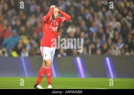 Porto, Portogallo. 3 marzo 2024. Stadio Dragao, Primeira Liga 2023/2024, FC Porto contro Benfica; Casper Tengstedt del Benfica, durante la partita tra FC Porto e Benfica per la Primeira Liga 2023/2024 al Dragao Stadium di Porto il 3 marzo. Foto: Daniel Castro/DiaEsportivo/Alamy Live News crediti: DiaEsportivo/Alamy Live News Foto Stock