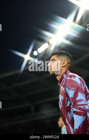 Adam Masina del Torino FC entra in campo durante la partita di serie A tra Torino FC e ACF Fiorentina, allo Stadio Olimpico grande Torino, Foto Stock