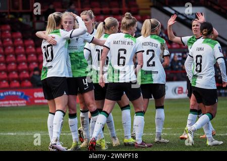 Walsall, Regno Unito. 3 marzo 2024. Walsall, Inghilterra, 3 marzo 2024: Celebrazione dopo che Sophie Roman Haug (10 Liverpool) ha aperto il punteggio durante la partita Barclays fa Womens Super League tra Aston Villa e Liverpool al Bescot Stadium di Walsall, Inghilterra (Natalie Mincher/SPP) credito: SPP Sport Press Photo. /Alamy Live News Foto Stock