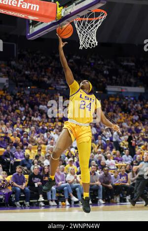 Baton Rouge, LOUISIANA, Stati Uniti. 3 marzo 2024. Aneesah Morrow (24) della LSU si arrampica durante la partita di pallacanestro femminile NCAA tra i Kentucky Wildcats e i LSU Tigers al Pete Maravich Assembly Center di Baton Rouge, LOUISIANA. Jonathan Mailhes/CSM/Alamy Live News Foto Stock