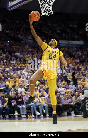 Baton Rouge, LOUISIANA, Stati Uniti. 3 marzo 2024. Aneesah Morrow (24) della LSU si arrampica durante la partita di pallacanestro femminile NCAA tra i Kentucky Wildcats e i LSU Tigers al Pete Maravich Assembly Center di Baton Rouge, LOUISIANA. Jonathan Mailhes/CSM/Alamy Live News Foto Stock