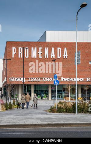 Nitra, Slovacchia - 24 febbraio 2024: Il centro commerciale OC Promenada nella città di Nitra. Slovacchia. Foto Stock