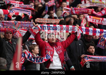 Madrid, spagnolo. 3 marzo 2024. Madrid Spagna; 03.03.2024.- tifosi. L'Atlético de Madrid batte il Betis 2-1 allo stadio Civitas Meropolitano nella capitale del Regno di Spagna il giorno 27. Con i gol di Rui Tiago Dantas Silva (8' proprio goal) e Álvaro Morata (44'), l'Atlético ha mantenuto la sua striscia imbattuta nel suo campo contro il Betis, che ha segnato il suo gol al 62 ° minuto attraverso William Carvalho. Crediti: Juan Carlos Rojas/dpa/Alamy Live News Foto Stock