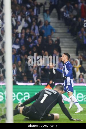 Porto, 03/03/2024 - il Futebol Clube do Porto ha ospitato lo Sport Lisboa e il Benfica al Estádio do Dragão questa sera in una partita che conta per il 24° turno della i League 2023/24. Partito Pêpê (Ivan del Val/Global Imagens) Foto Stock