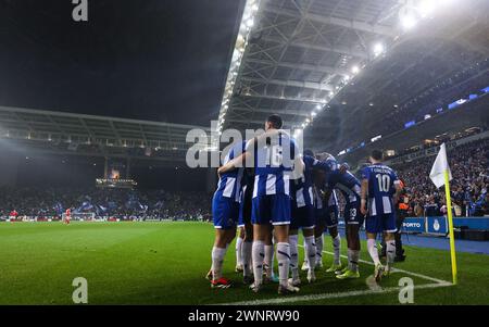 Porto, 03/03/2024 - il Futebol Clube do Porto ha ospitato lo Sport Lisboa e il Benfica al Estádio do Dragão questa sera in una partita che conta per il 24° turno della i League 2023/24. Festa di Wendell (iden del Val/Global Imagens) Foto Stock