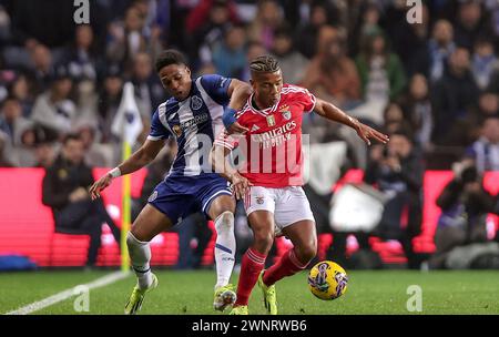 Porto, 03/03/2024 - il Futebol Clube do Porto ha ospitato lo Sport Lisboa e il Benfica al Estádio do Dragão questa sera in una partita che conta per il 24° turno della i League 2023/24. Wendell; Neres (Miguel Pereira/Global Imagens) Foto Stock